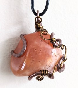 bijoux-alex-yell-marylyn-collier-pendentif-pierres-naturelles-cornaline.jpg