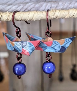 bijoux-alex-yell-boucles-d-oreilles-en-origami-EBOR250Bluée.jpg