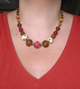 bijoux-alexyell-collier-boucles-d-oreilles-parures-diverses-perles-artisanales-du-ghana-EPE807Malwin (6).jpg